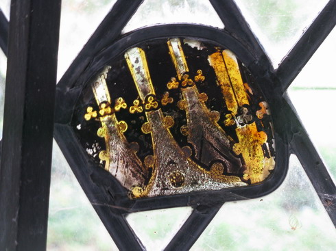 Glass in Purse Caundle Church