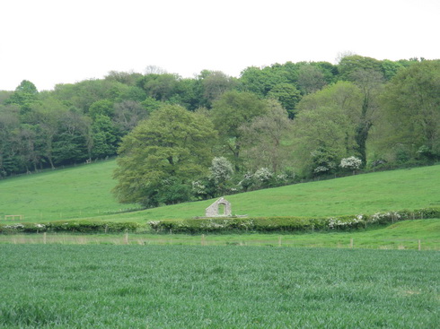 Ruined church, Winterbourne Farringdon